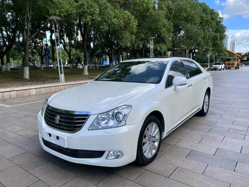 嘉兴12年丰田皇冠2