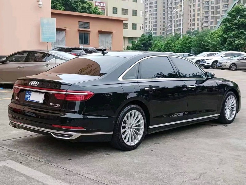宜昌19年奥迪A8L5