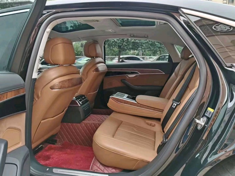 宜昌19年奥迪A8L6