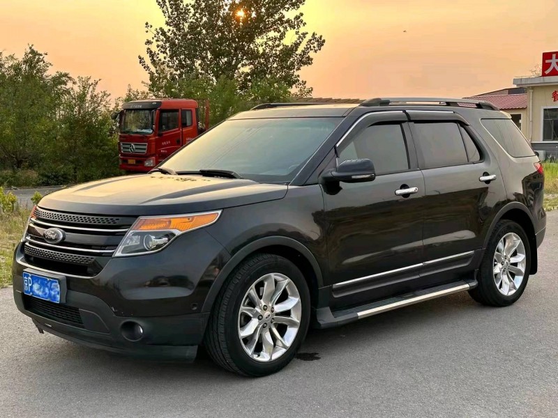 邯郸15年福特探险者3