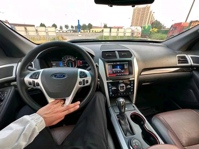 邯郸15年福特探险者7