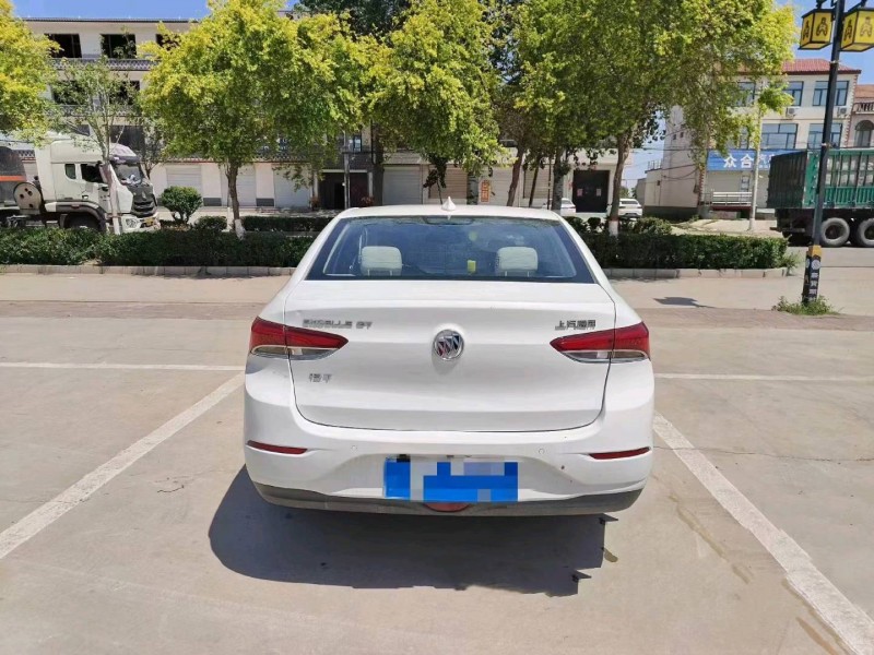 石家庄18年别克英朗9