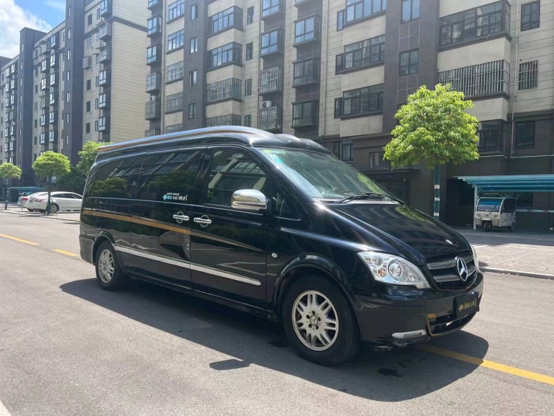 徐州14年奔驰威霆3