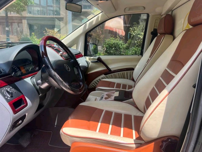 徐州14年奔驰威霆4