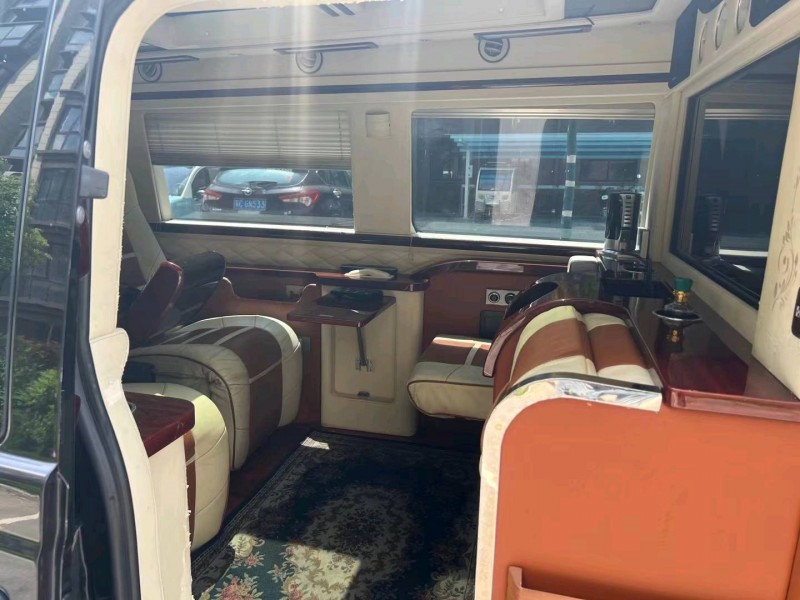 徐州14年奔驰威霆6