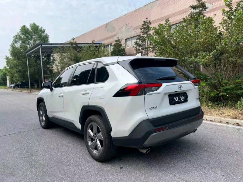 襄陽23年豐田RAV4榮放8