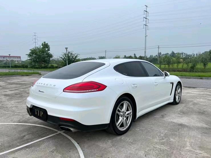盐城13年保时捷帕拉梅拉8