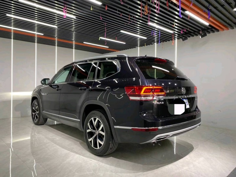 成都21年大众途昂5