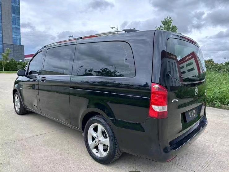 盐城17年奔驰威霆8