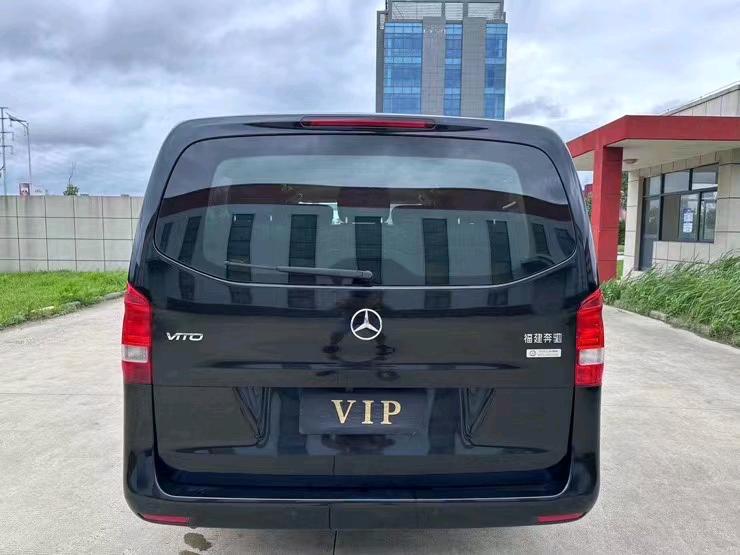 盐城17年奔驰威霆9