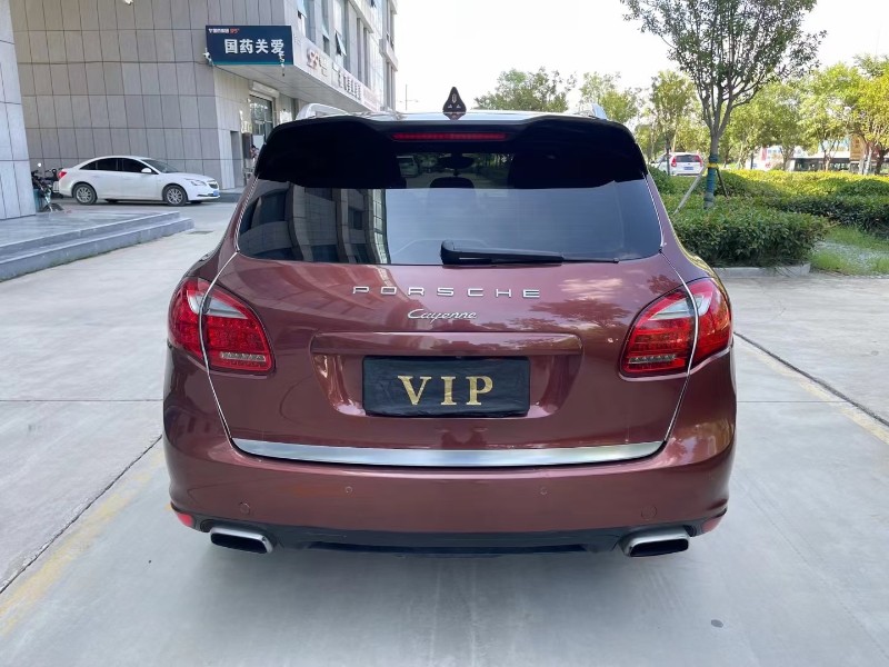 济宁12年保时捷卡宴6