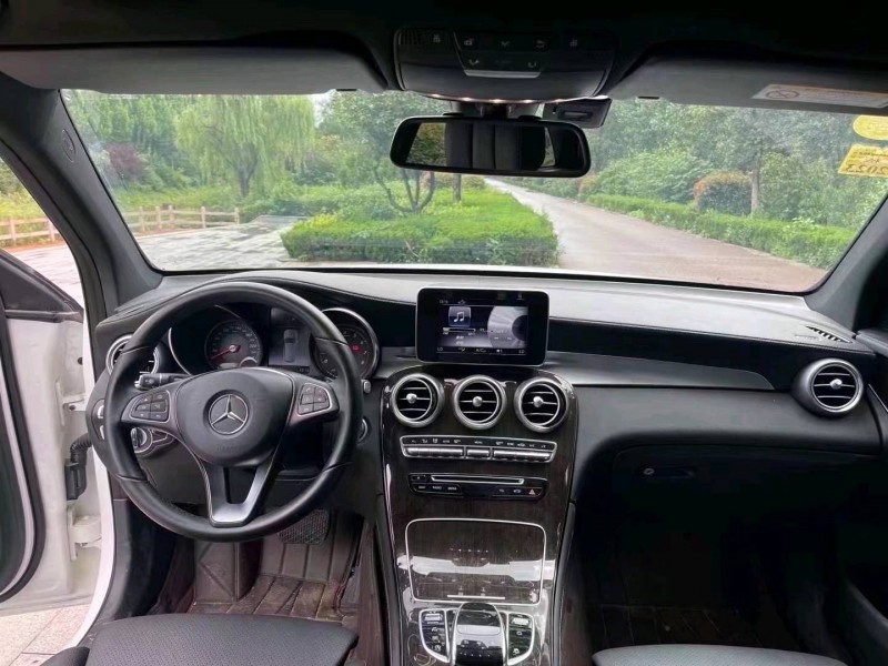 枣庄19年奔驰GLC7