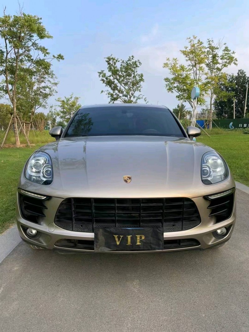 宿迁16年保时捷Macan1