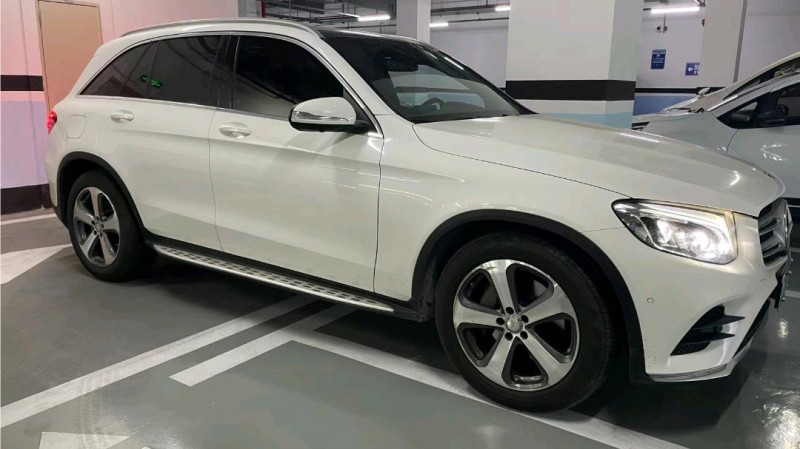 广州17年奔驰GLC3