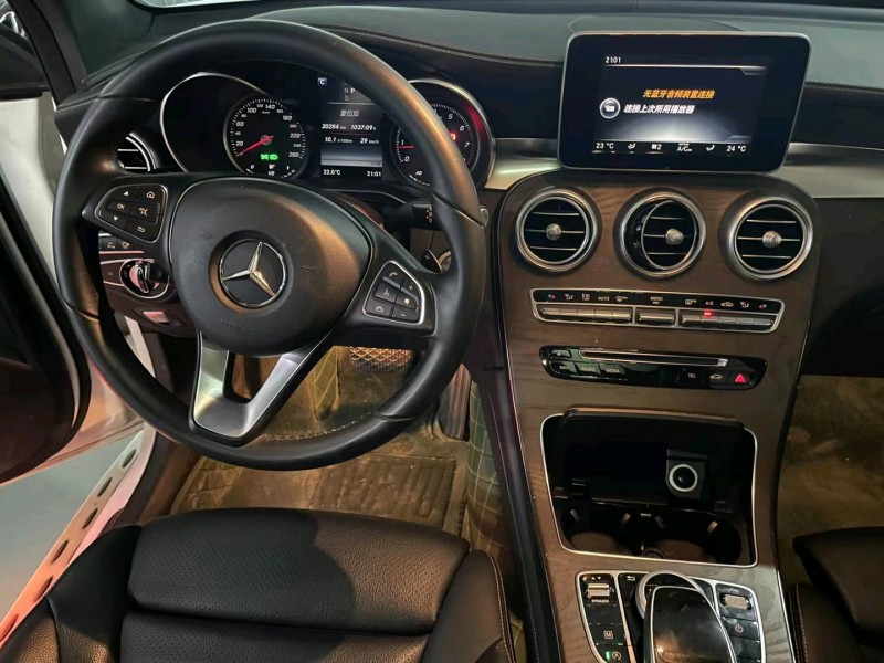 广州17年奔驰GLC5