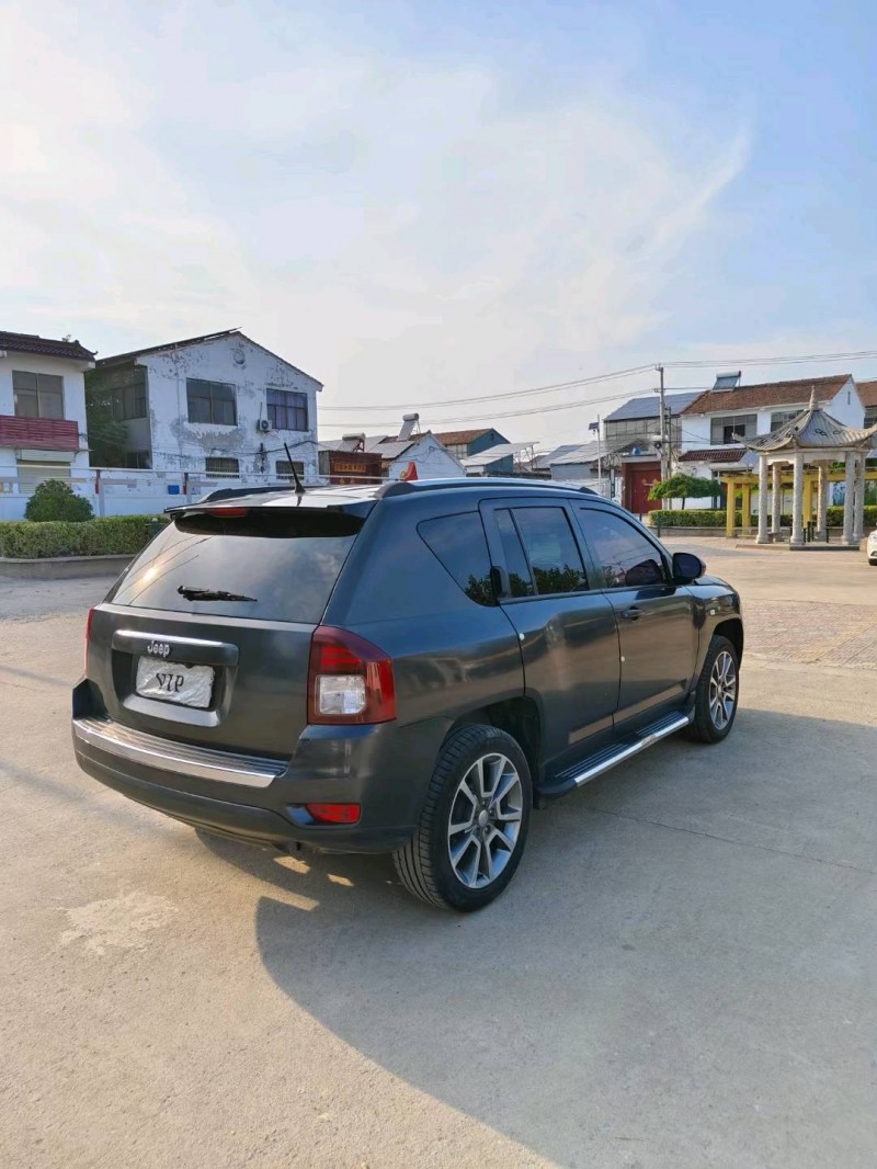 徐州14年Jeep指南者8