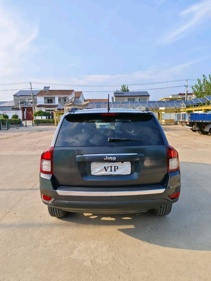 徐州14年Jeep指南者9