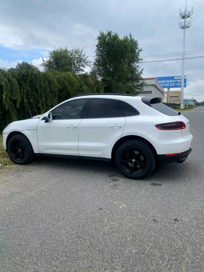 沈阳15年保时捷Macan5