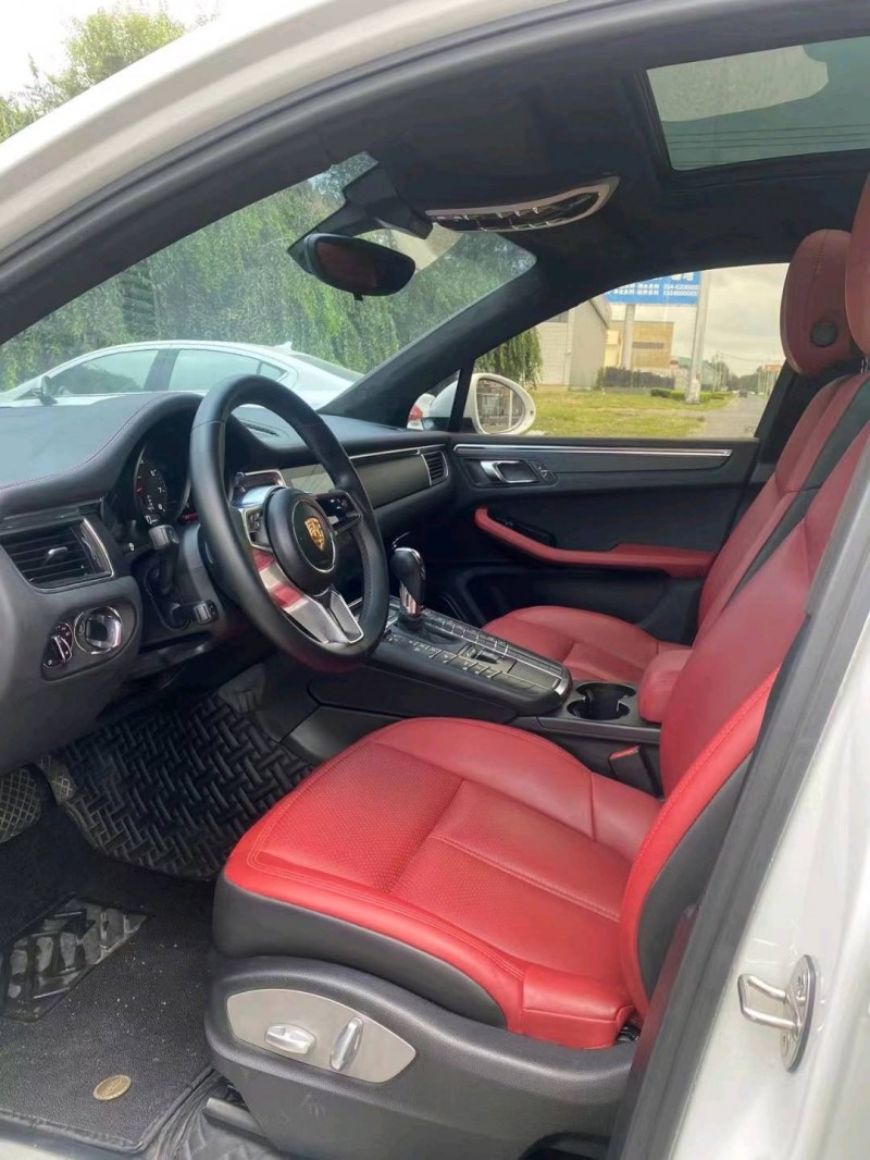 沈阳15年保时捷Macan9