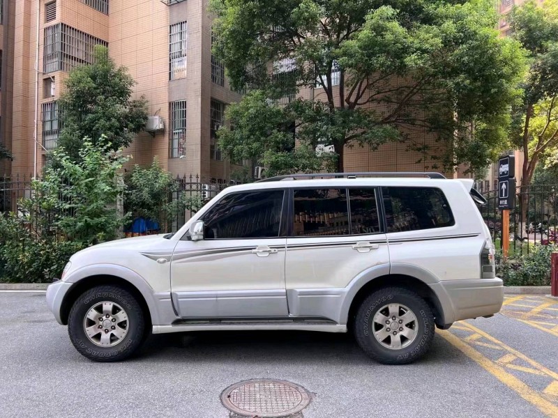 衡阳15年三菱帕杰罗8