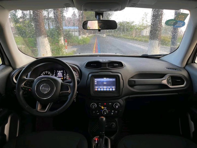 杭州18年Jeep自由侠8