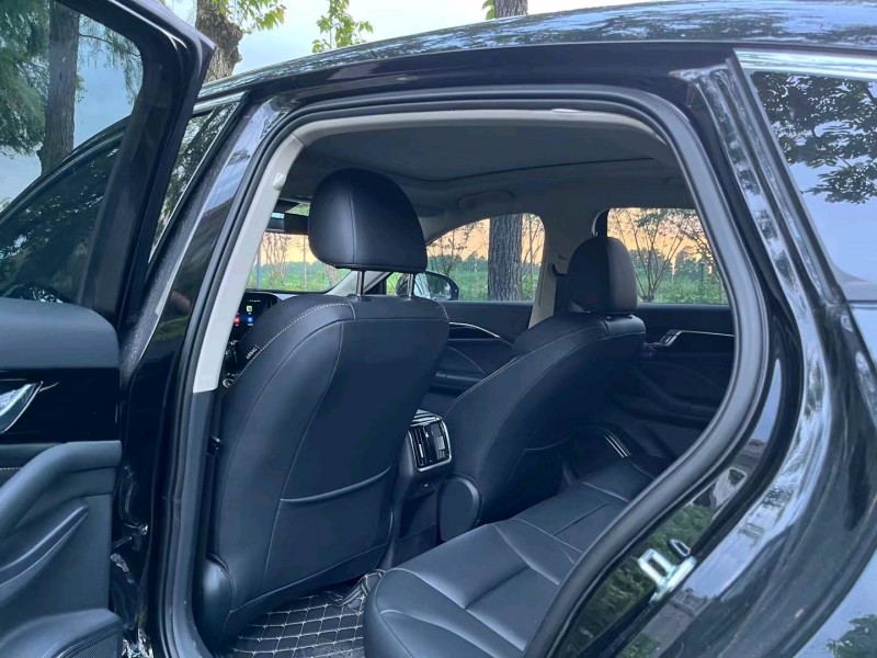 杭州23年奔騰B707