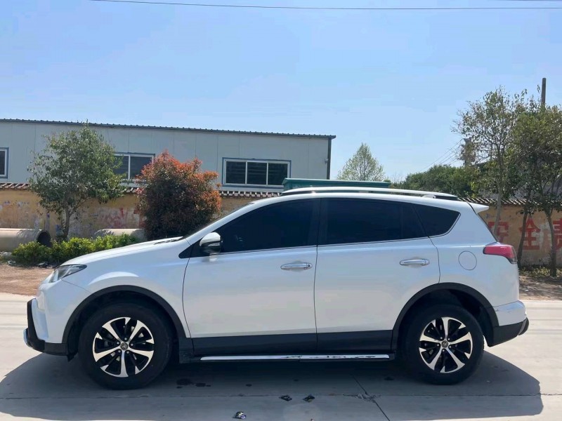 菏澤19年豐田RAV4榮放7