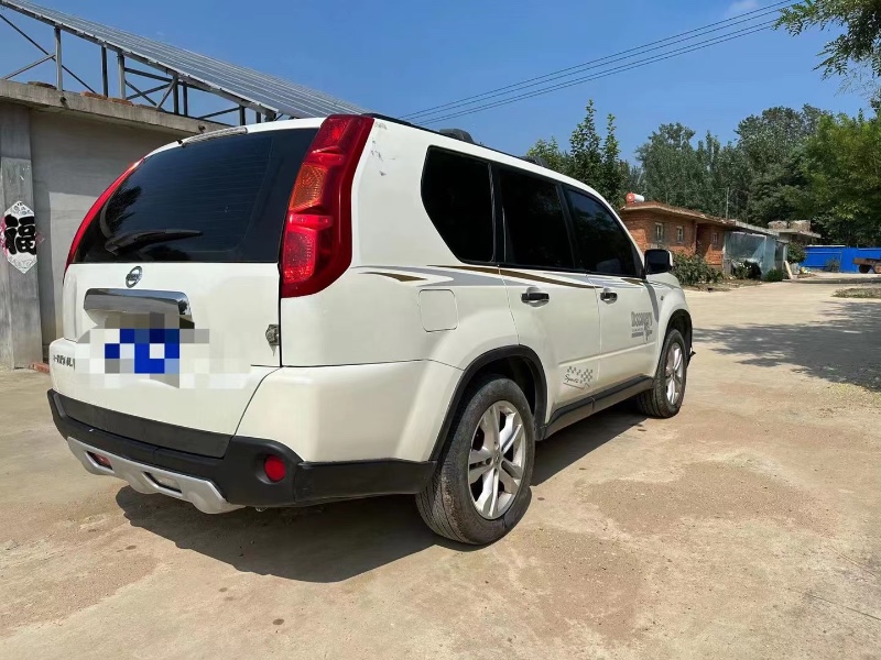 青岛10年日产奇骏2