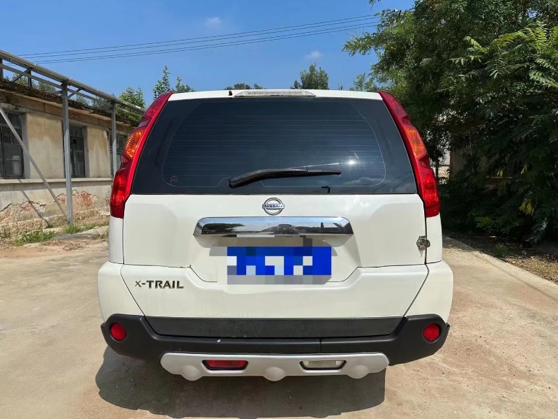 青岛10年日产奇骏3