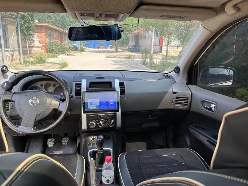 青岛10年日产奇骏9