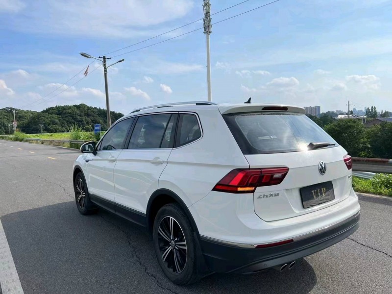 長沙19年大眾途觀L8