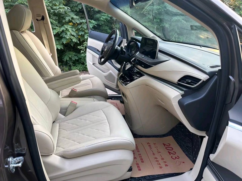 徐州22年别克GL86