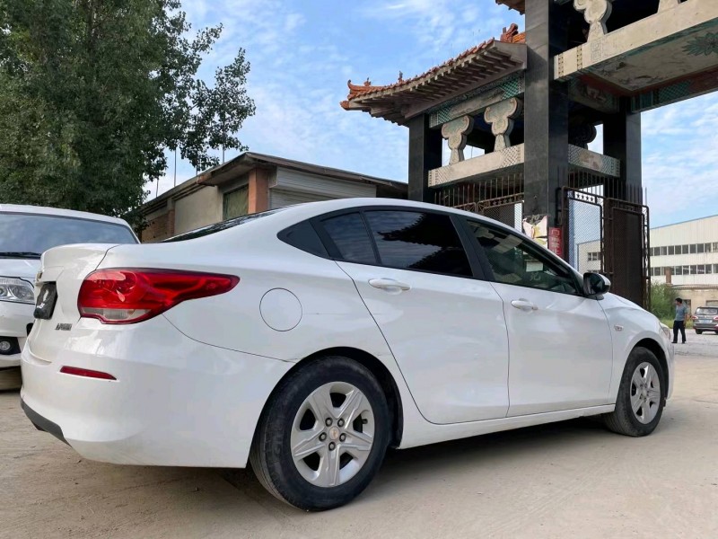 保定18年雪佛兰科沃兹7