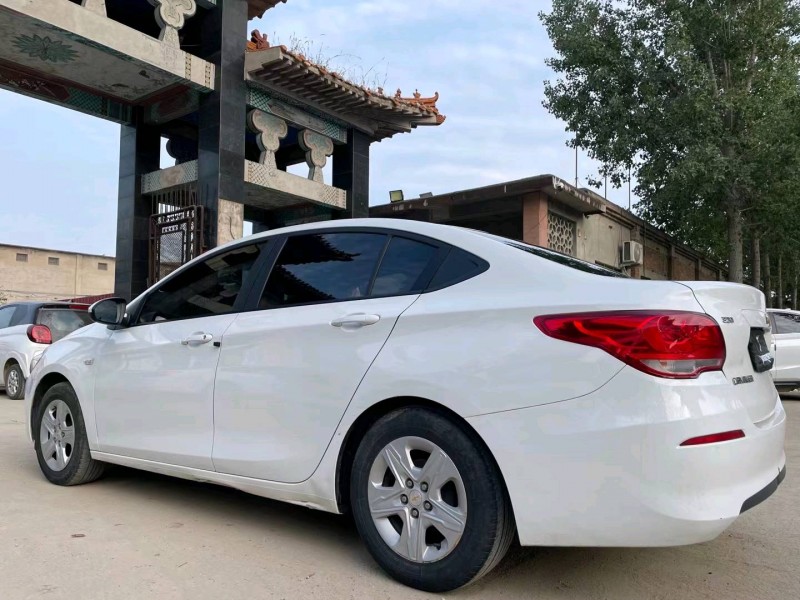 保定18年雪佛兰科沃兹8