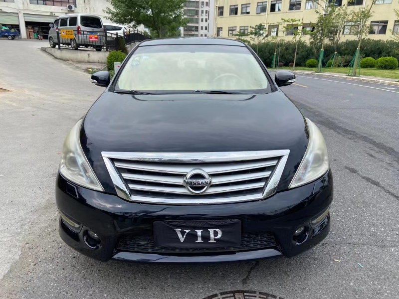 广州11年日产天籁1