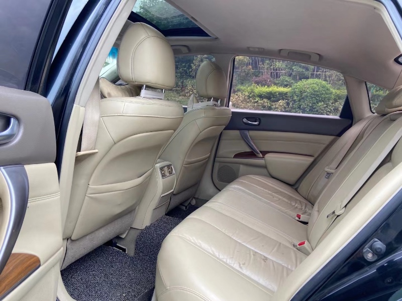 广州11年日产天籁8