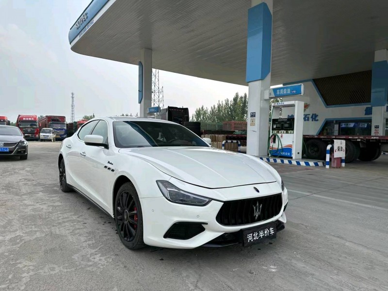 保定14年玛莎拉蒂Ghibli2