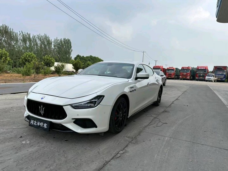 保定14年玛莎拉蒂Ghibli3