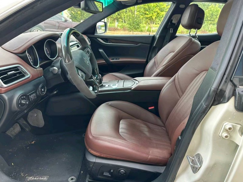 保定14年玛莎拉蒂Ghibli4