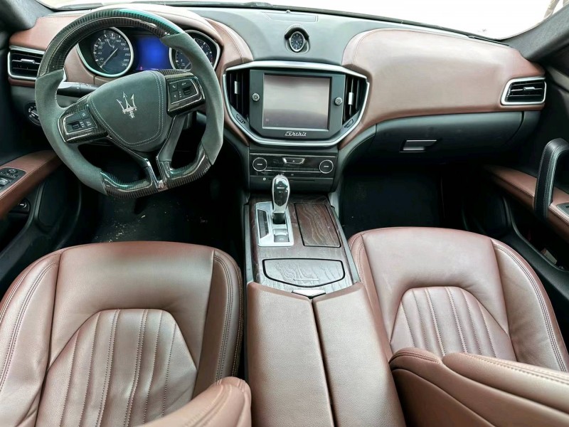 保定14年玛莎拉蒂Ghibli5