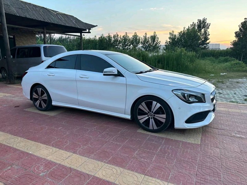 徐州18年奔驰CLA2