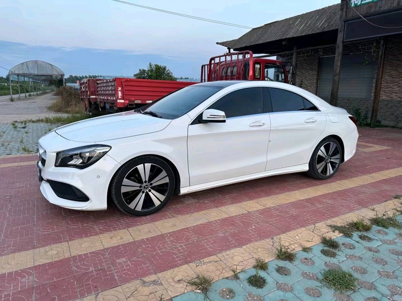徐州18年奔驰CLA3