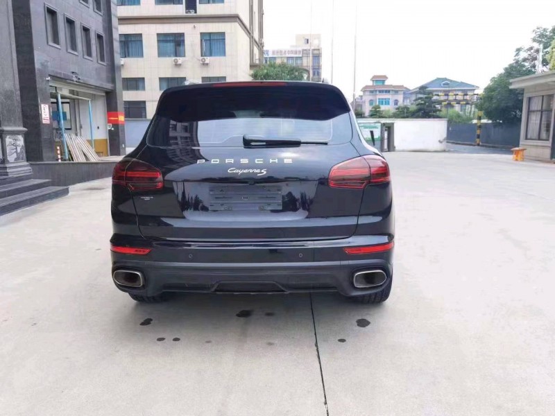 嘉兴18年保时捷卡宴9