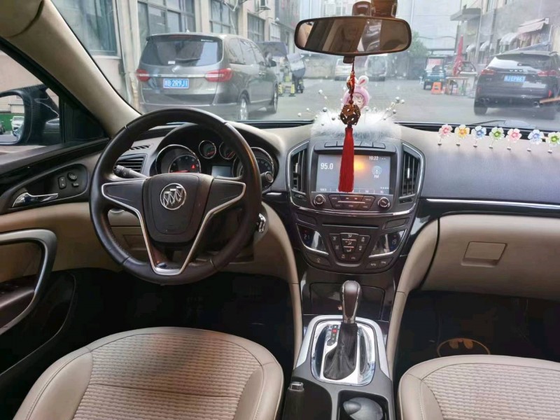 嘉兴15年别克君威6