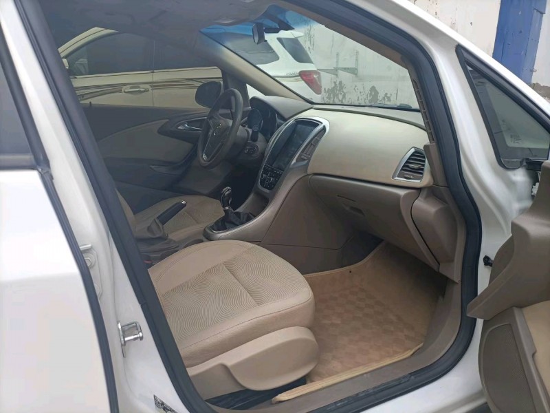 保定14年别克英朗GT4