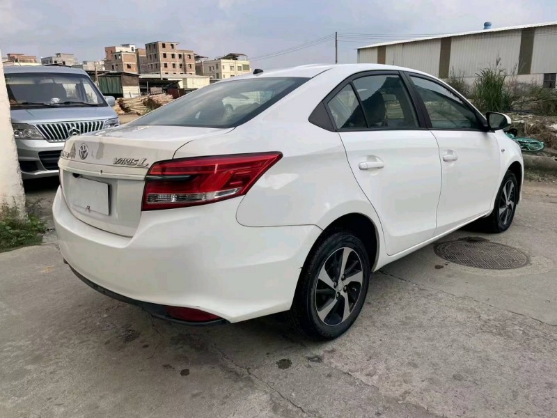 广州17年丰田YARiS L 致享9