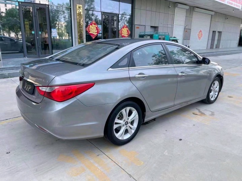 枣庄13年现代索纳塔八8