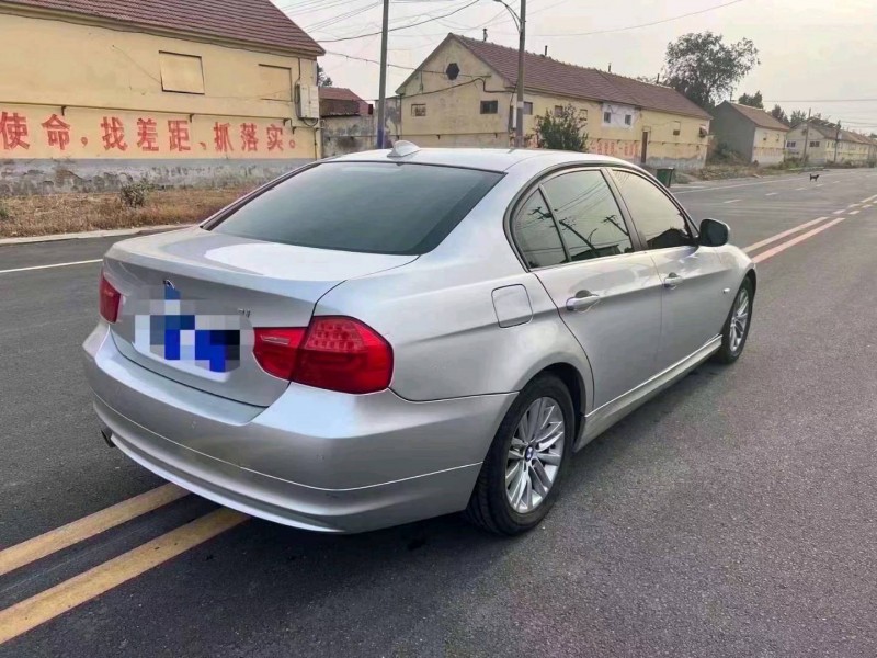 济南11年宝马3系7