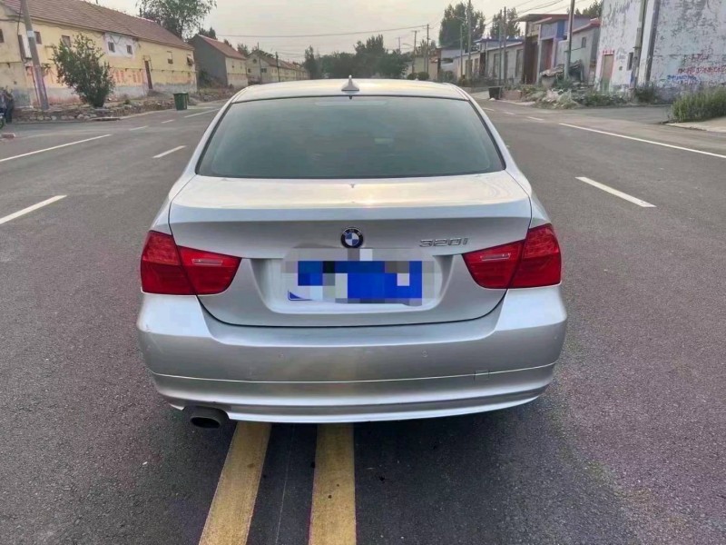 济南11年宝马3系9