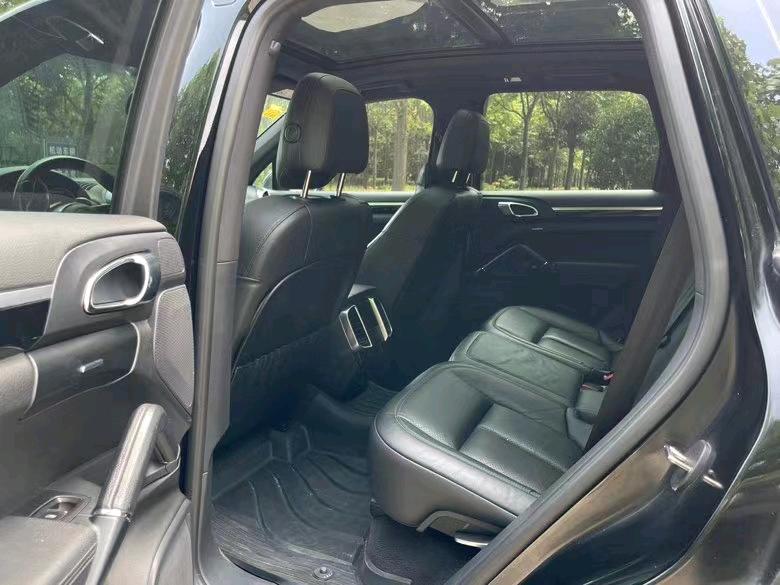 盐城15年保时捷卡宴9